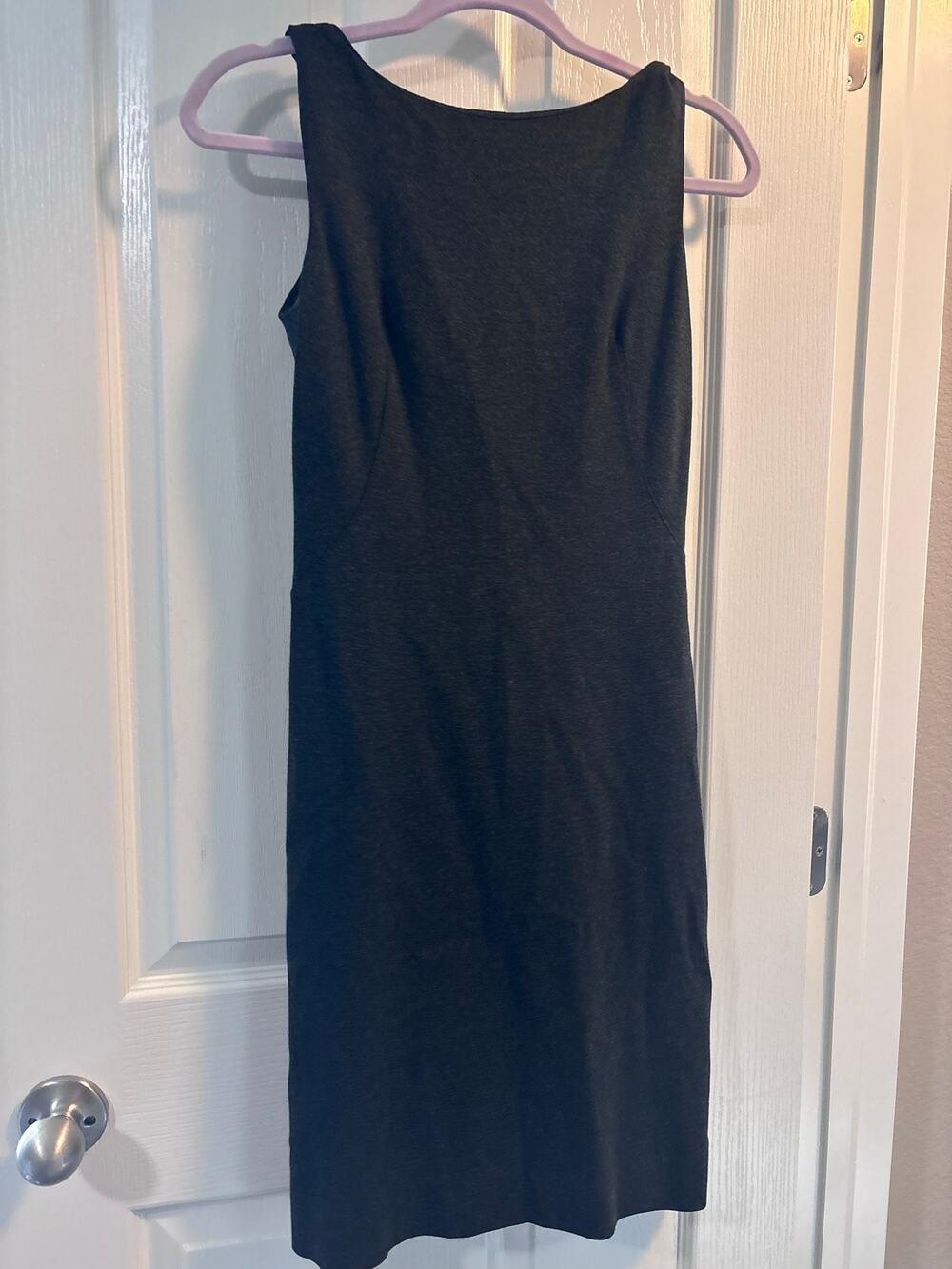MM. LAFLEUR GRAY - SLEEVELESS SHEATH DRESS